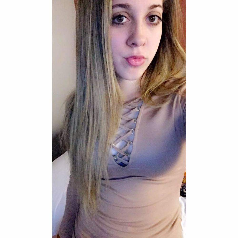 Meet your Posher, Alexys