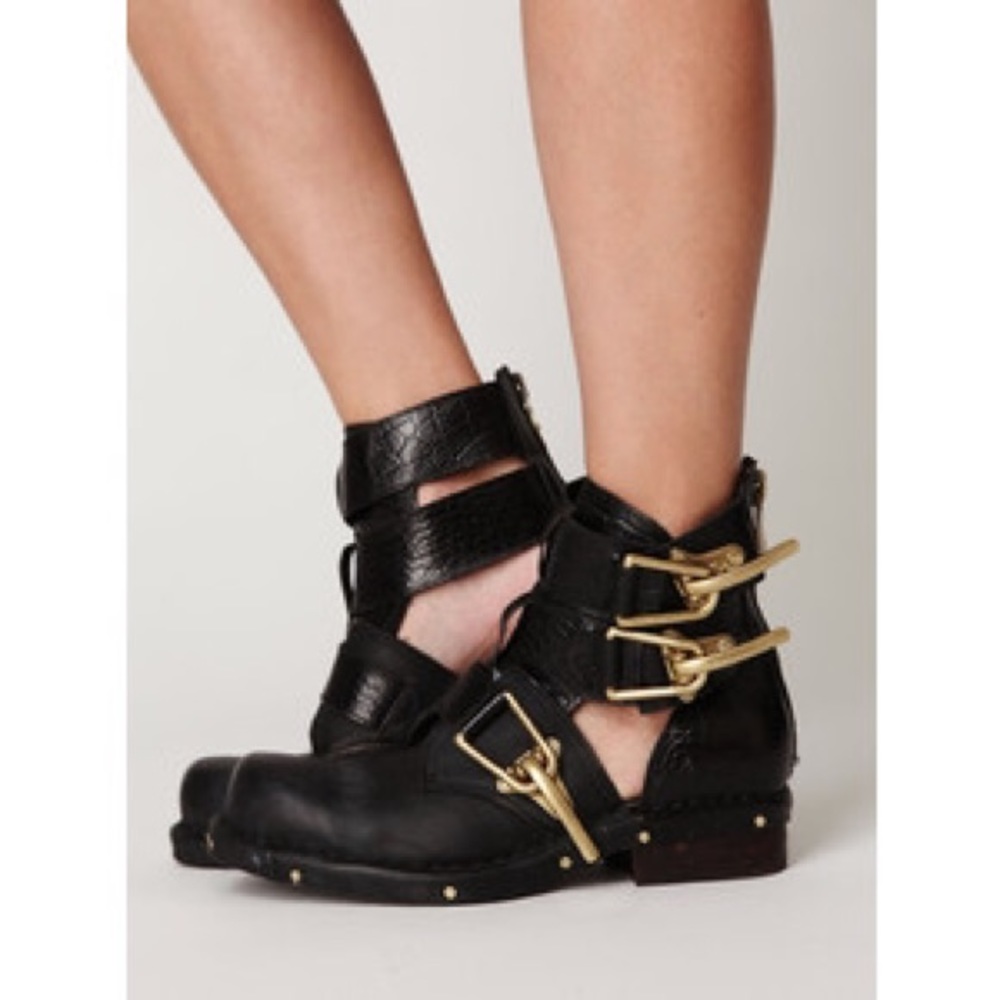 RARE Jeffrey Campbell black leather buckle boots 8