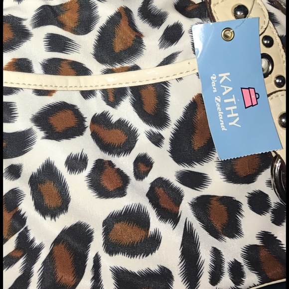 Kathy Van Zeeland leopard purse. - Picture 2 of 5