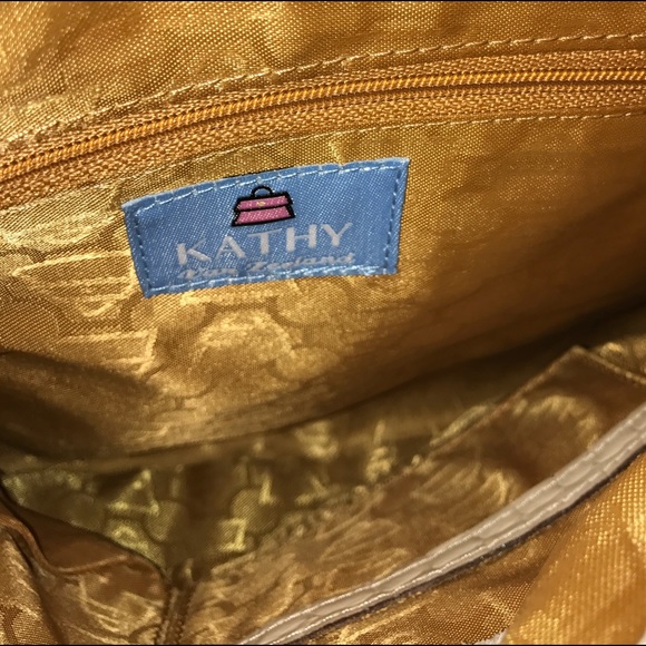 Kathy Van Zeeland leopard purse. - Picture 4 of 5