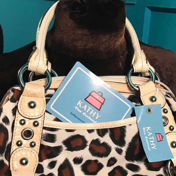 Kathy Van Zeeland leopard purse. - Picture 5 of 5