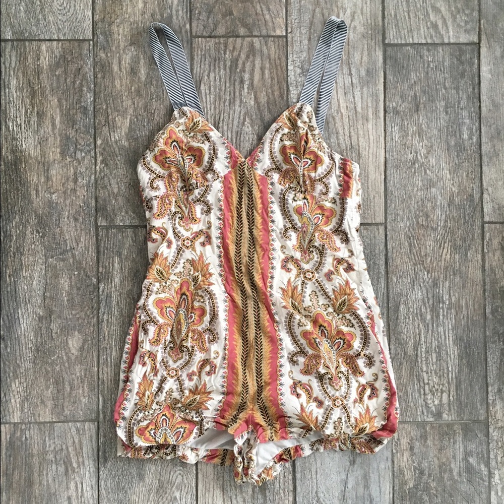 Short romper