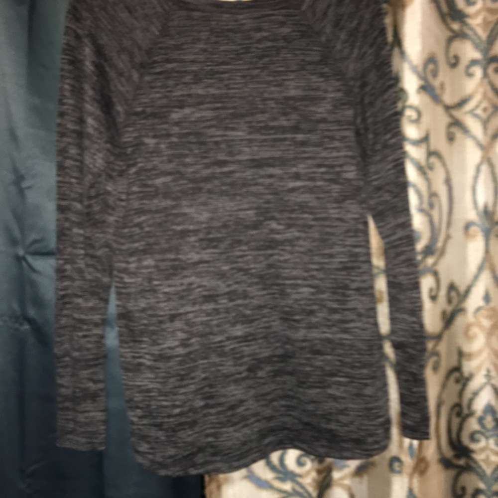 long sleeve!! - Picture 2 of 4