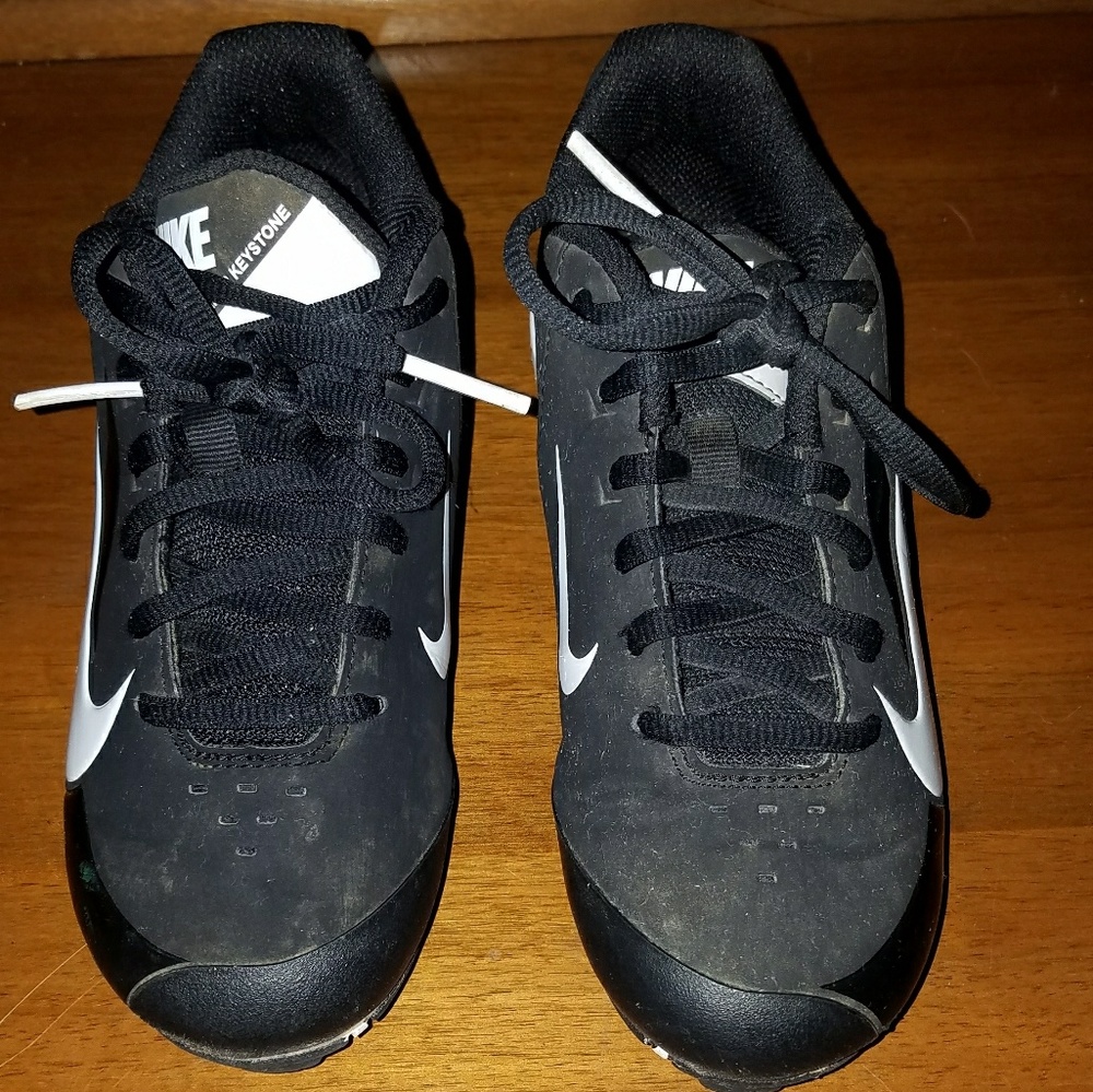 **REDUCED**  Nike Baseball Cleats