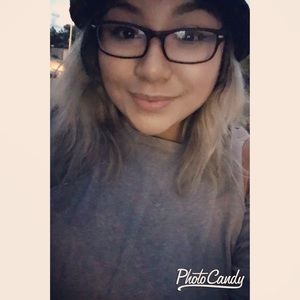 Meet your Posher, Cheila