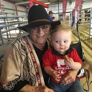 Meet your Posher, Carolyn