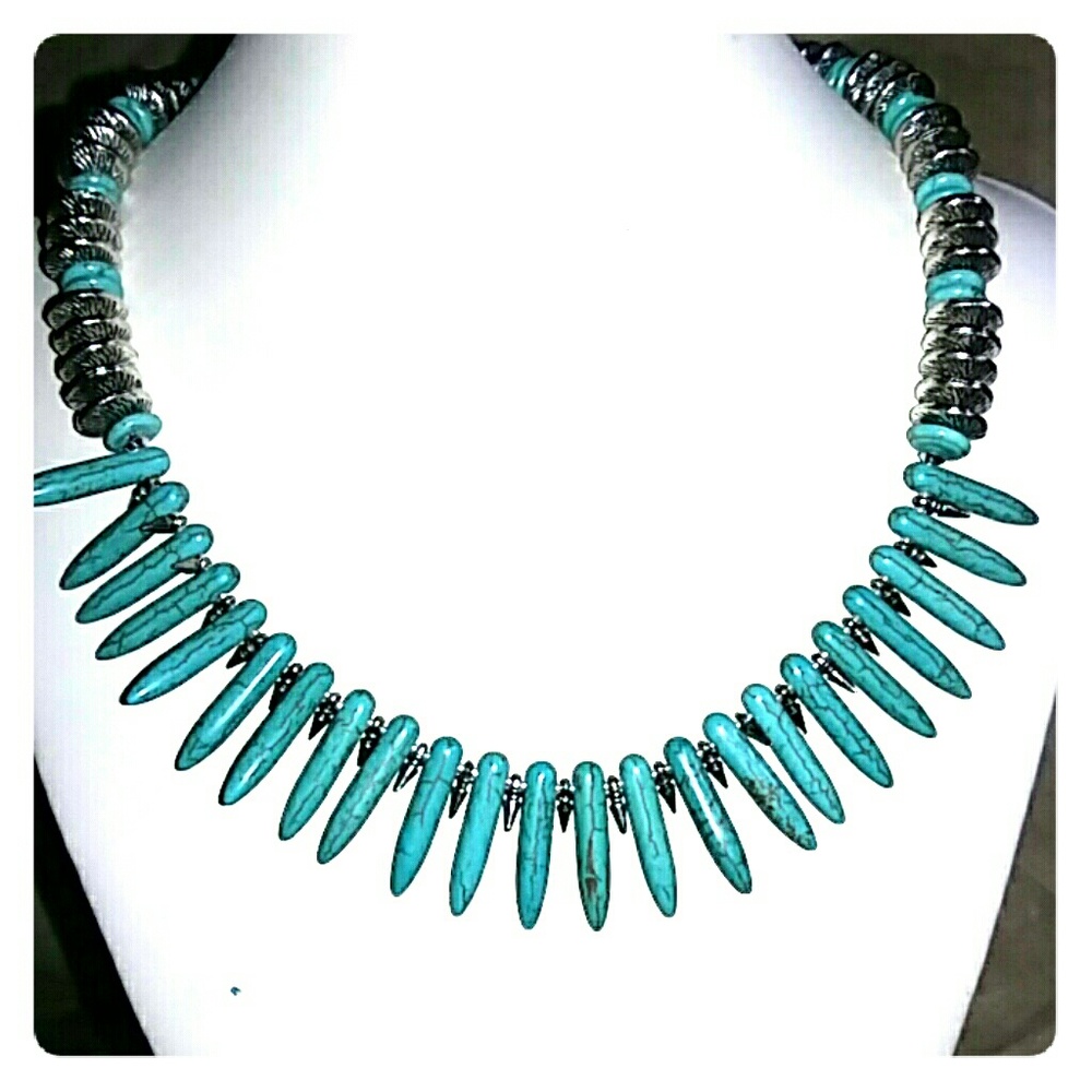NECKLACE & EARRING SET