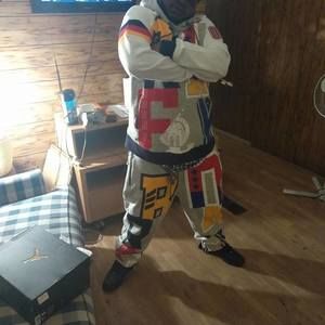 Meet your Posher, Dontrell