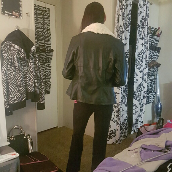 jacket - Picture 3 of 3