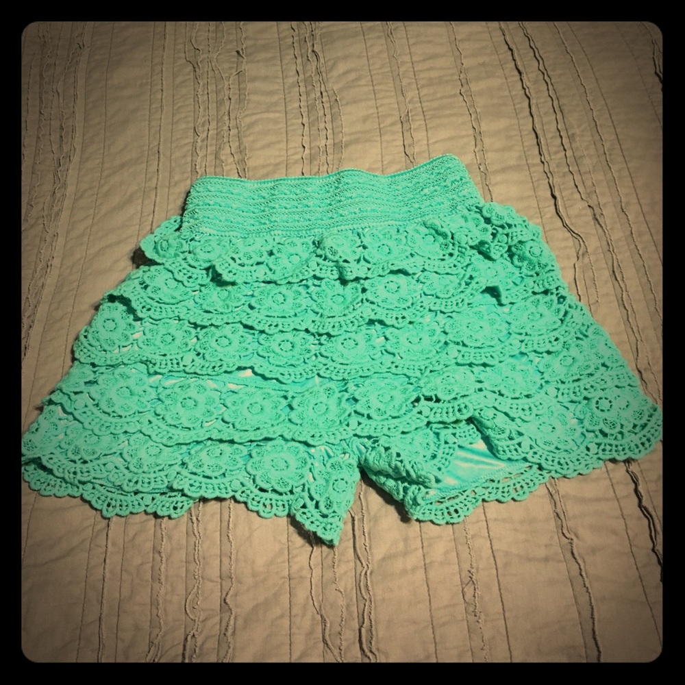 Ruffle shorts