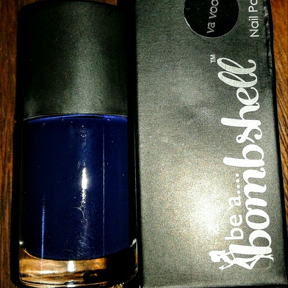 BE A BOMBSHELL NAIL POLISH! TRENDING COLOR VA VOOM