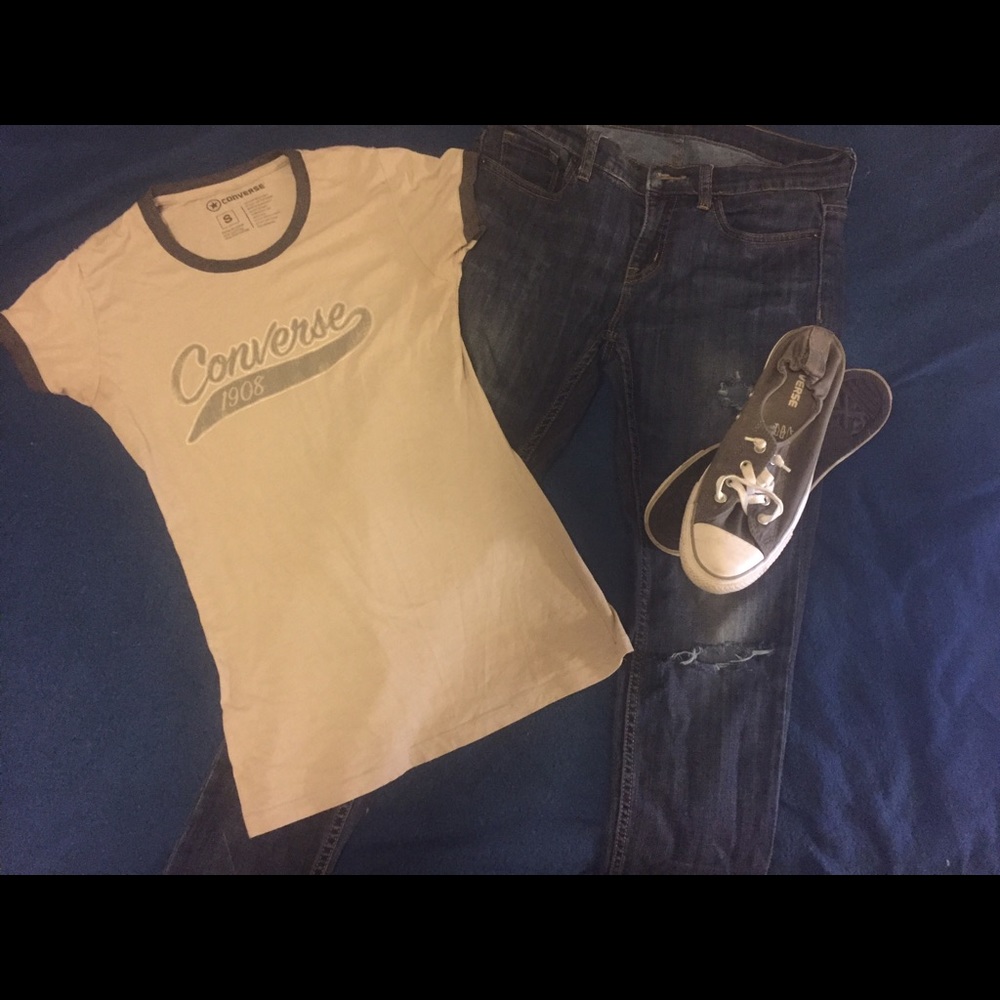Converse tee