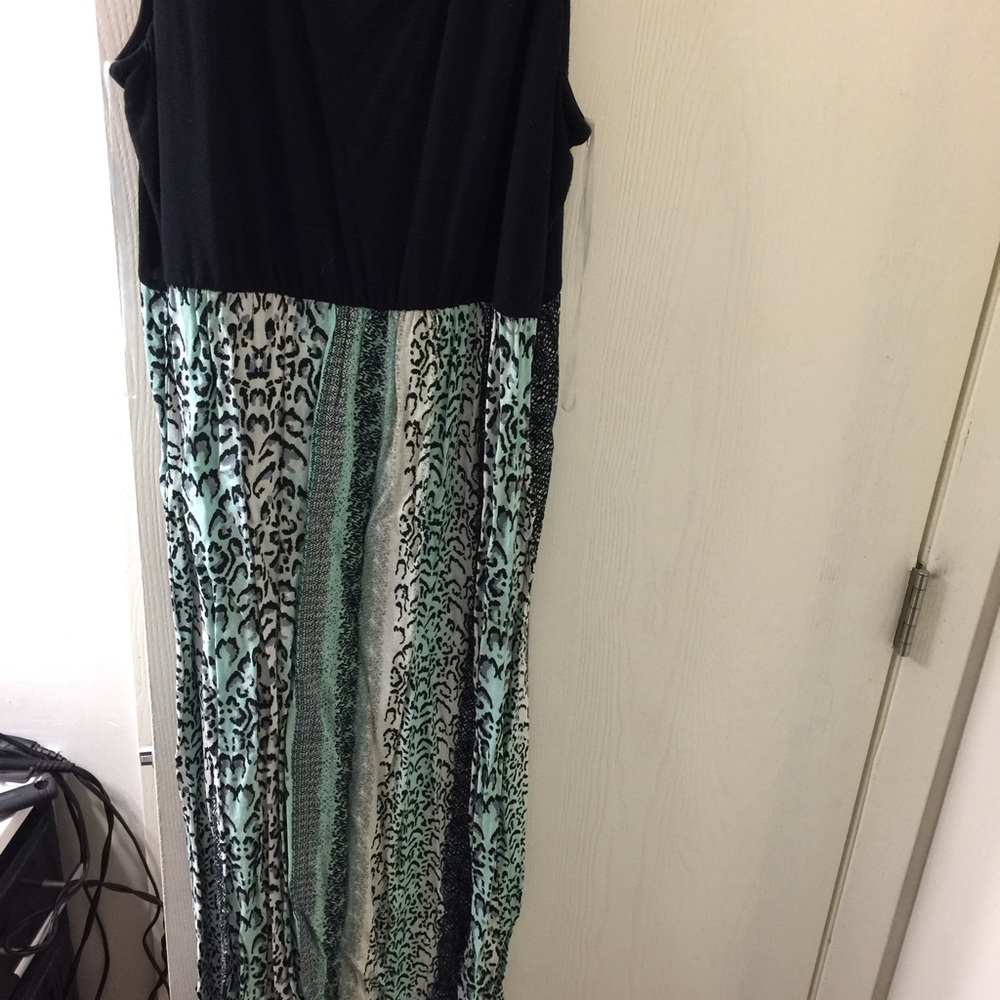Black and seafoam green dress