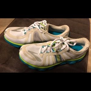 SALE!! BROOKS LIMITED PURE FLOW RUNNING SHOES SZ 8