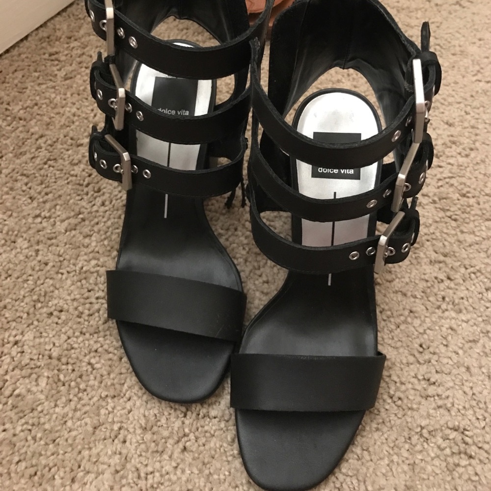 Amazing fashion shoes