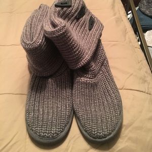 Like new Bear Paw knit boots