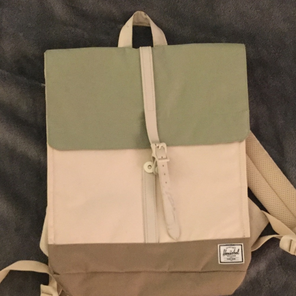 Hershel City Backpack Mid-Volume