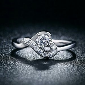 Sterling silver white sapphire ring - size 7