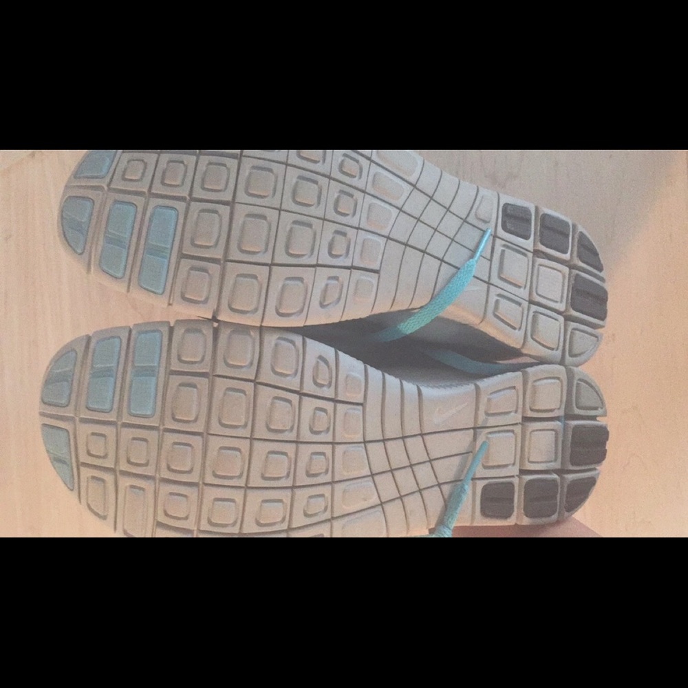 Nike Free Run 4.0 V3 Size 7 Barely Worn - image 4