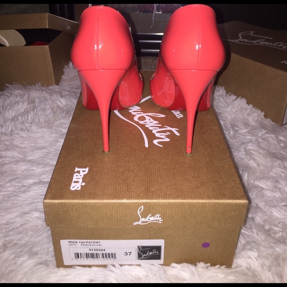 Christian Louboutin - Picture 3 of 8
