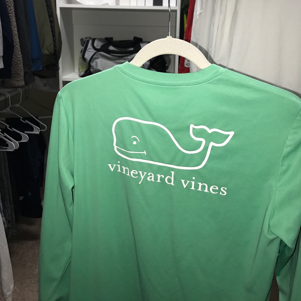 Vineyards Vines Tshirt