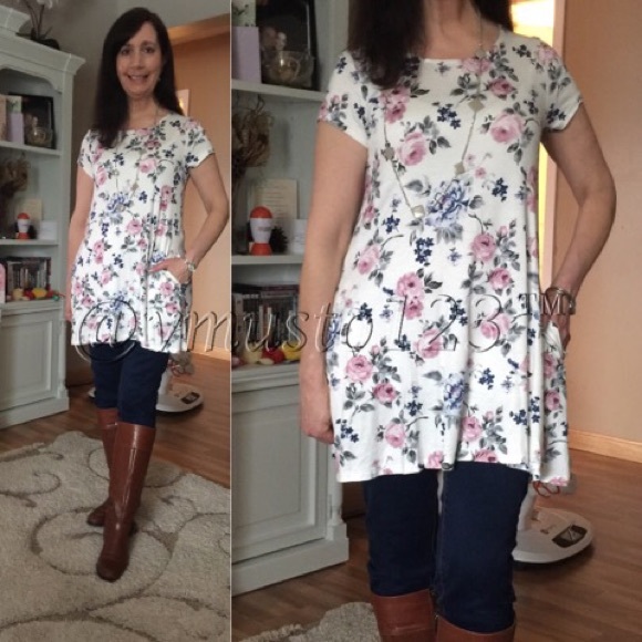 ‼️LAST 1 SZ L- IVORY FLORAL TOP WITH POCKETS - Picture 2 of 5