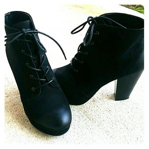 Mossimo high heel booties