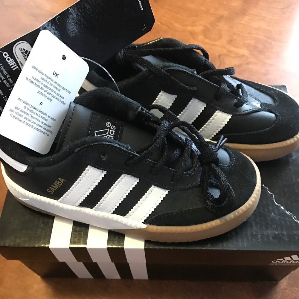 NWT and Box Kids size 10 Adidas Samba