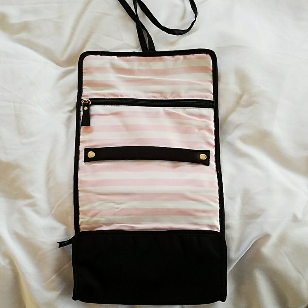 Victoria secret travel jewelry carrier