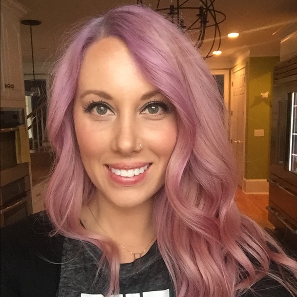 Meet your Posher, Holly - Picture 7 of 8