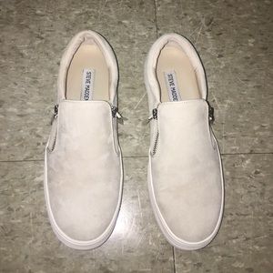 Steve Madden slip ons