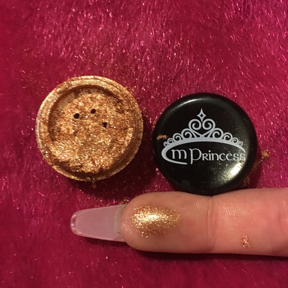 M princess eye pigment