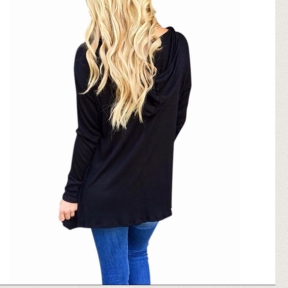 Black hooded shirt - Picture 2 of 2