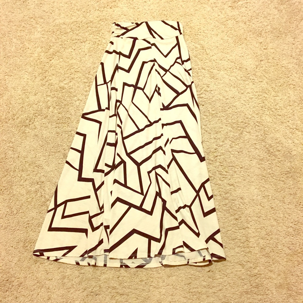 Black and white maxi skirt