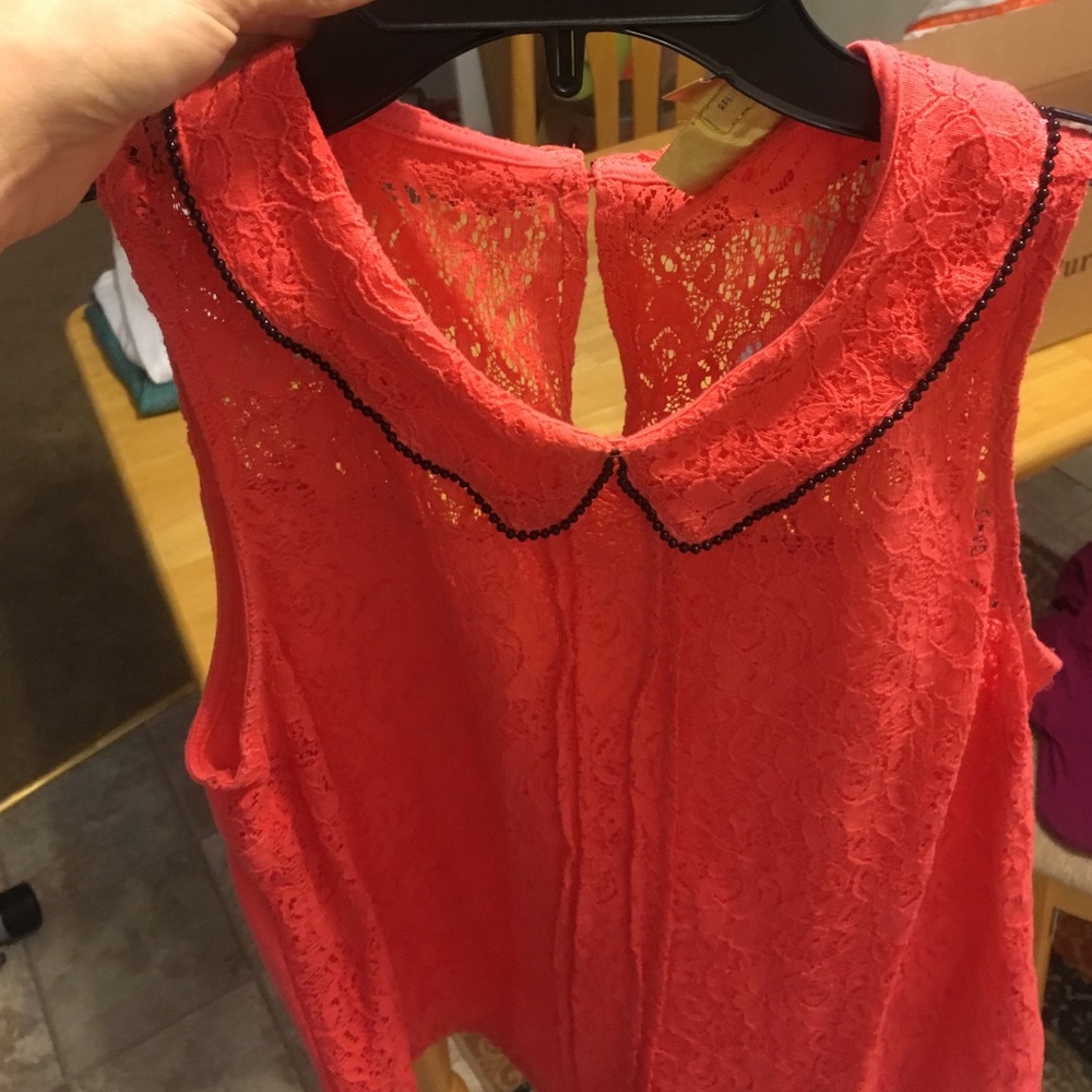 Princess Vera Wang lace top