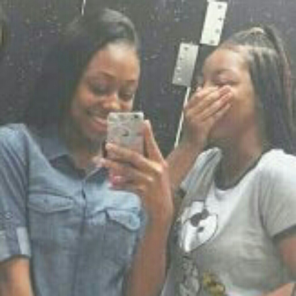 Meet your Posher, Nirobi