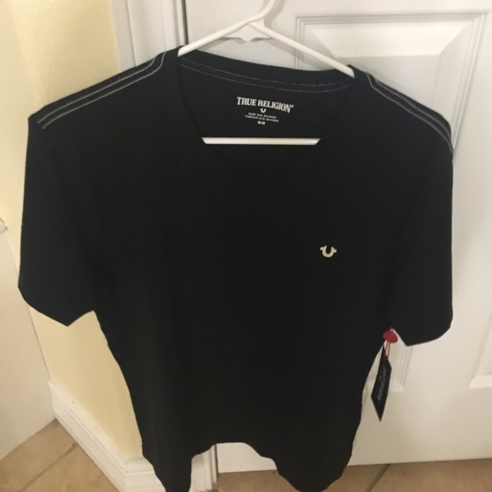 Medium black true religion v- neck t-shirt