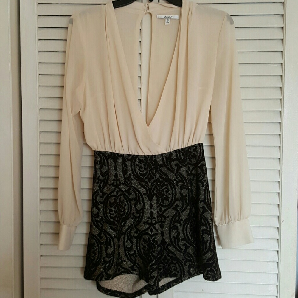 CHIC AND BEAUTIFUL NIGHT ROMPER