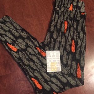 LuLaRoe OS Carrot Leggings NWT