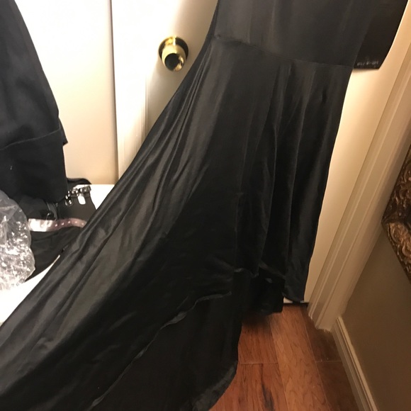 Prom or formal dress👗 - Picture 4 of 5