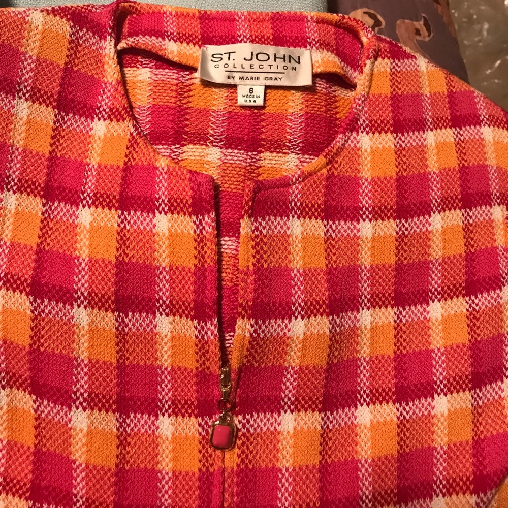 St. John suit - Picture 5 of 7