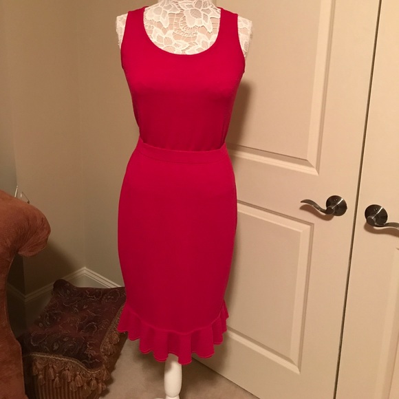 St. John suit - Picture 2 of 7