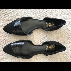 Vince camuto black flats like new