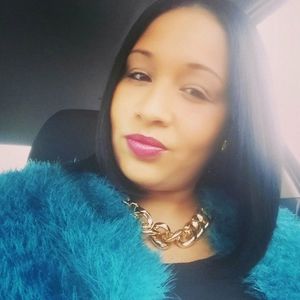 Meet your Posher, Lorraine