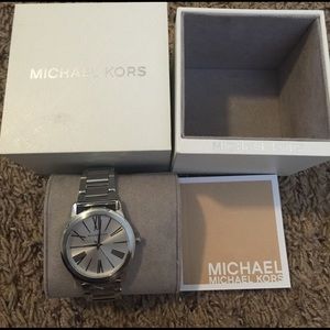 NWT MICHAEL KORS WATCH