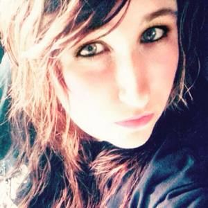 Meet your Posher, Monique