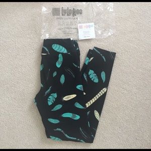NWT and bag LLR LEGGINGS FEATHER UNICORN