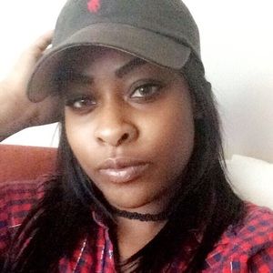 Meet your Posher, Estell