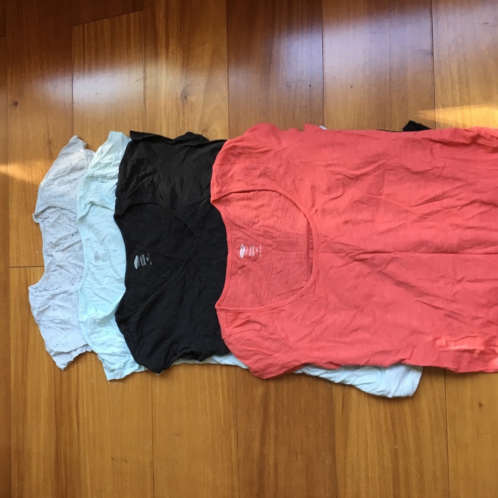 4 Old Navy Maternity Tee Bundle - Picture 2 of 6