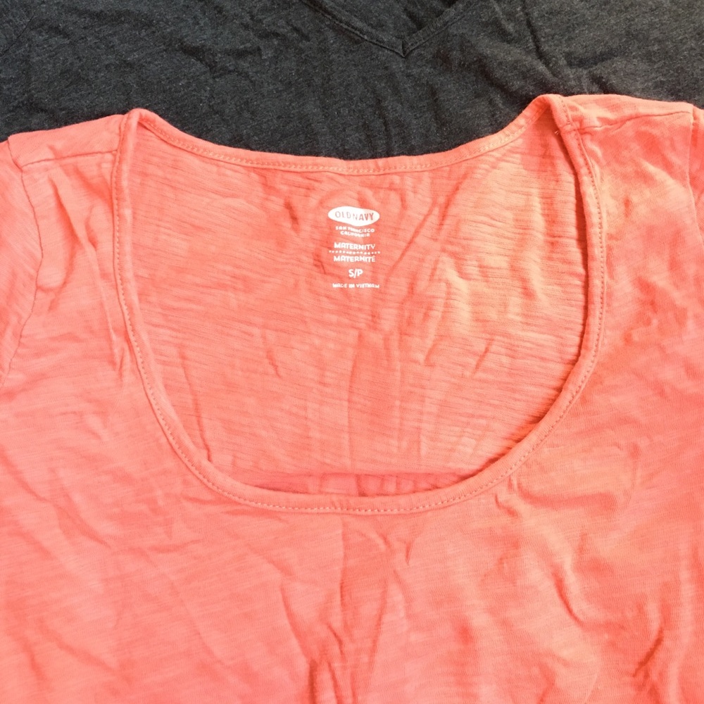 4 Old Navy Maternity Tee Bundle - Picture 3 of 6